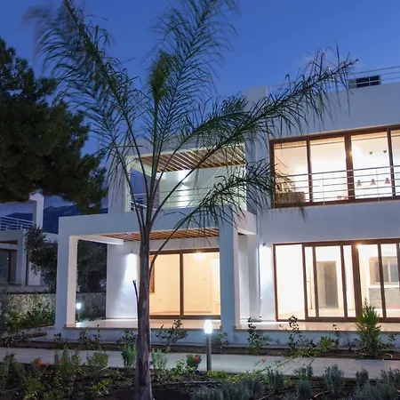 Stunning Two Bedroom Penthouse With Breath Taking Sea View Cirénia