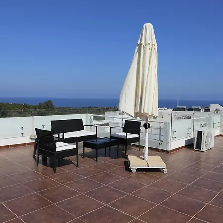 Stunning Two Bedroom Penthouse With Breath Taking Sea View *