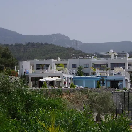 Stunning Two Bedroom Penthouse With Breath Taking Sea View Kyrenia (Northern Cyprus)